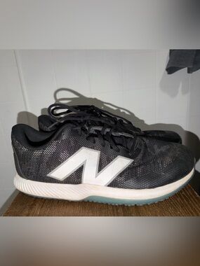 New Balance Men’s baseball turfs size 12